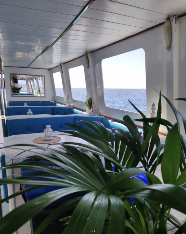 Flower Power Boat Party - Image 6